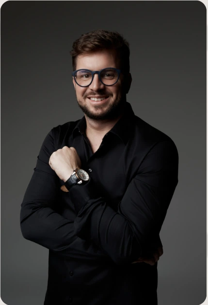 Dr. Lucas Morastoni